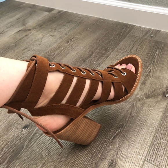 Steve Madden heels - Picture 2 of 7